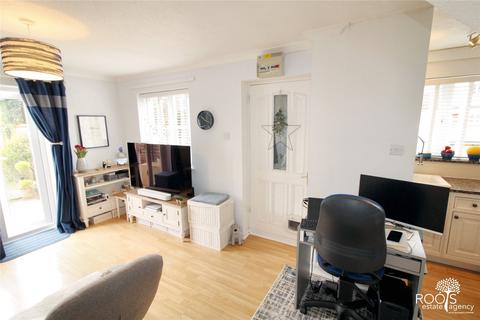 3 Tomlin Close, Thatcham, RG19 3XY