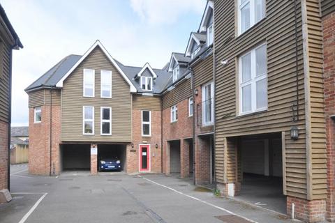 2 bedroom apartment for sale, Forest Gate Court, Ringwood, BH24 1JB
