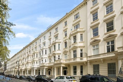 3 bedroom house to rent, St. Georges Square London SW1V