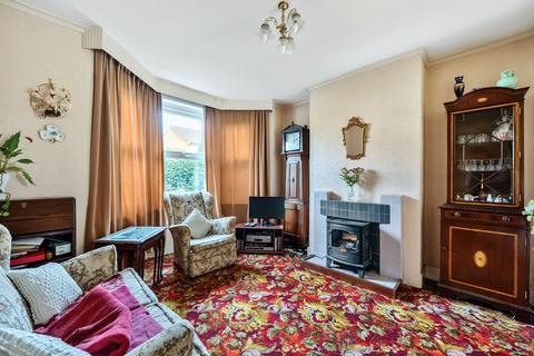 3 Chapel Road, Warlingham, CR6 9LH