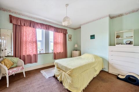 3 Chapel Road, Warlingham, CR6 9LH
