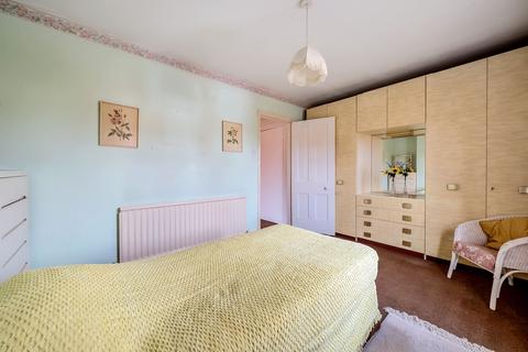 3 Chapel Road, Warlingham, CR6 9LH