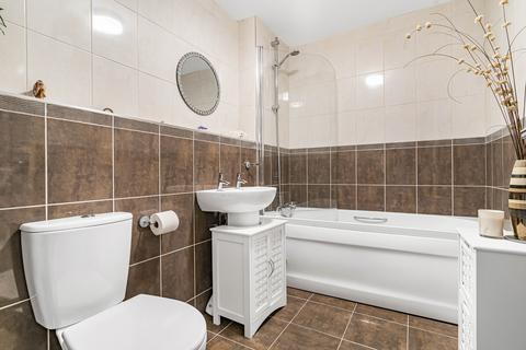 13 Ascot Way, Bicester, OX26 1AG