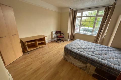 1 bedroom flat to rent, 1 Bedroom Flat To Let - HP11