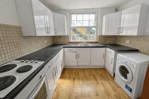 1 bedroom flat to rent, 1/2 Bedroom Flat To Let - HP11