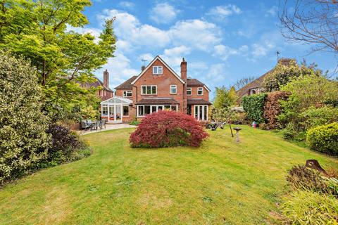 5 bedroom detached house for sale, Pine View Close, Haslemere, Surrey