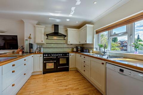 5 bedroom detached house for sale, Pine View Close, Haslemere, Surrey