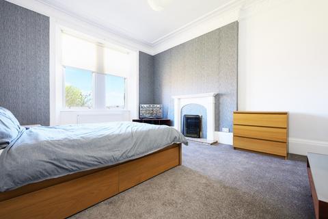 2 bedroom flat for sale, Holmscroft Street, Greenock, PA15
