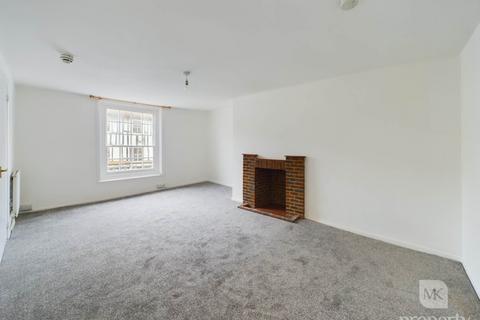 1 bedroom apartment for sale, St. Johns Terrace, Newport Pagnell MK16