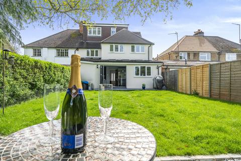 66 Connaught Road, Brookwood, Woking, GU24 0HF