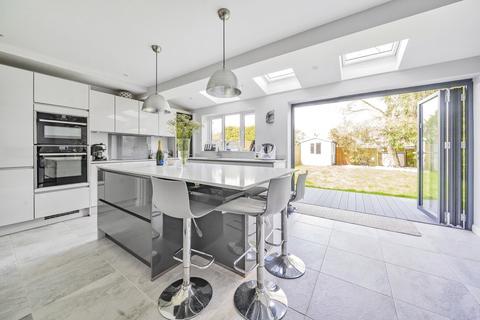 66 Connaught Road, Brookwood, Woking, GU24 0HF