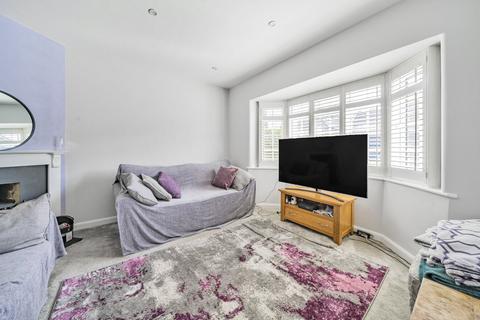 66 Connaught Road, Brookwood, Woking, GU24 0HF