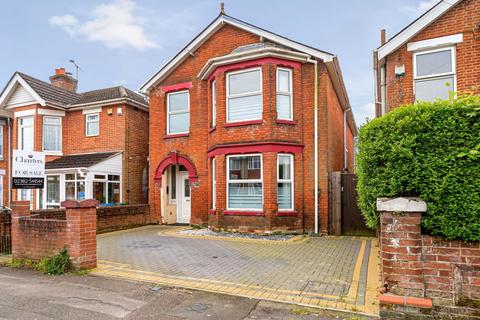 4 bedroom detached house for sale, Bellemoor Road, Upper Shirley, Southampton, Hampshire, SO15