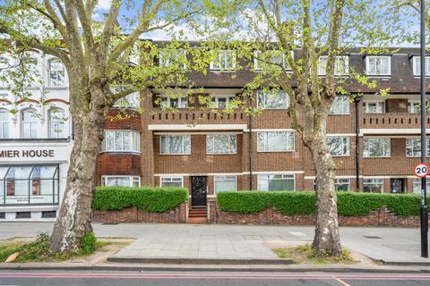 2 bedroom flat to rent, Streatham High Road London SW16
