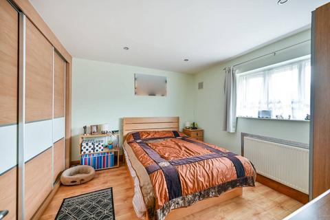 4 bedroom semi-detached house for sale, Marlborough Road, Hounslow, Feltham, TW13