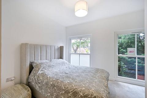 1 bedroom flat to rent, Hanworth Road, Feltham, London, TW13