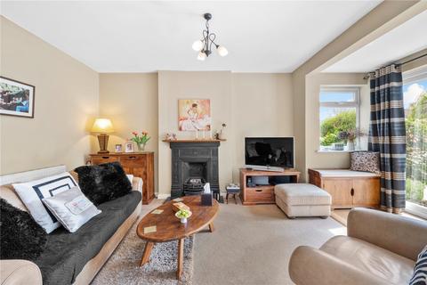 25 Bramley Close, Chertsey, KT16 8HJ
