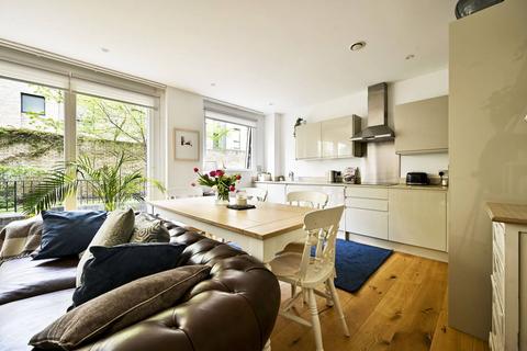 2 bedroom flat to rent, Cambridge Avenue, North Maida Vale, London, NW6