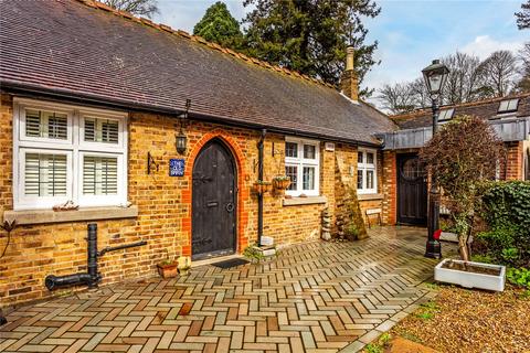 2 bedroom house for sale, Trumpets Hill Road, Reigate, Surrey, RH2