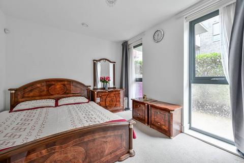 15 Bermuda Way, London, E1 4GB