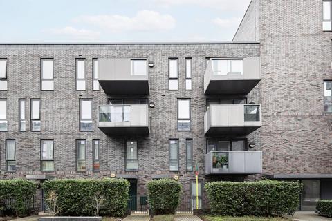 15 Bermuda Way, London, E1 4GB