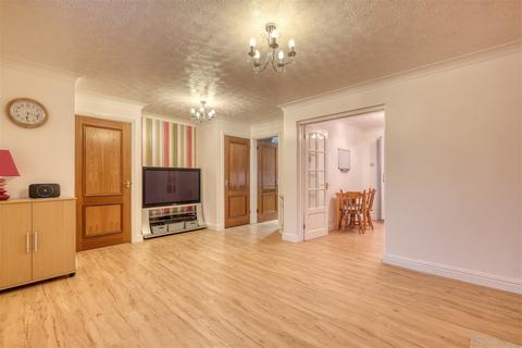 3 bedroom detached house for sale, The Wicket, Shirley, Solihull, B90