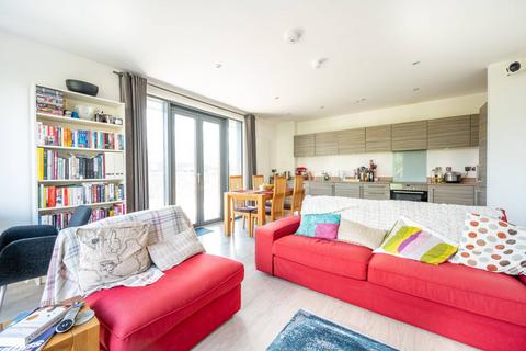 2 bedroom flat for sale, Paxton House, Highams Park, London, E4
