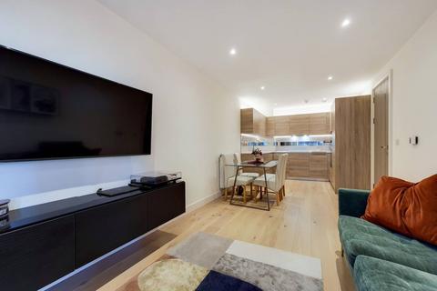 2 bedroom flat to rent, Duke of Wellington Avenue, Woolwich, London, SE18