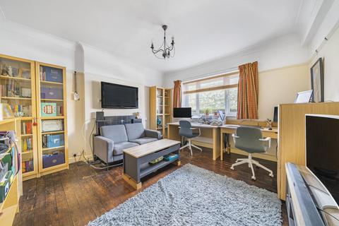 1 bedroom flat for sale, Bushey Road, Raynes Park