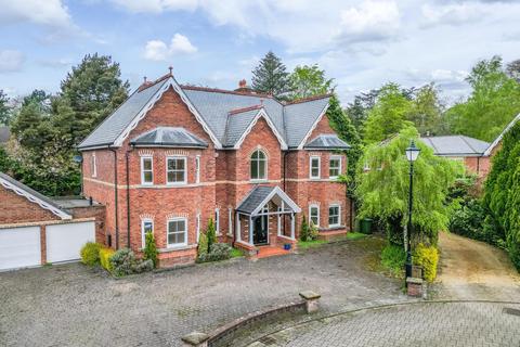 5 bedroom detached house for sale, St. Georges Close, Knutsford