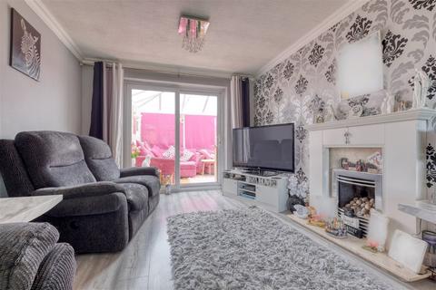3 bedroom end of terrace house for sale, The Close, Hollywood, Birmingham, B47 5JA