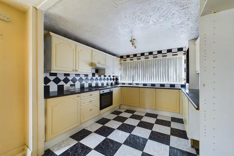 4 bedroom end of terrace house for sale, Speedwell, Gateshead