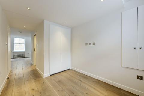undefined, Litchfield Street, WC2H
