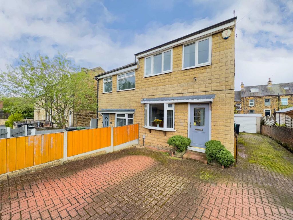 Chaster Street, Batley 3 bed semidetached house for sale £185,000