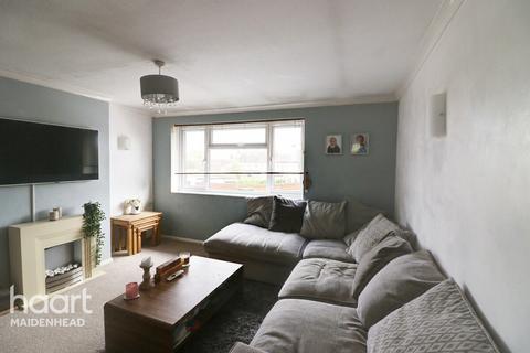 2 bedroom maisonette for sale, Stompits Road, Maidenhead