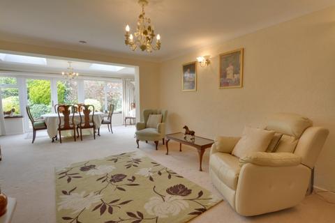 11 Yew Tree Road, Charlwood, Horley, RH6 0DE