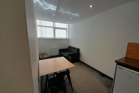 1 bedroom flat to rent, George Street, Wakefield, WF1