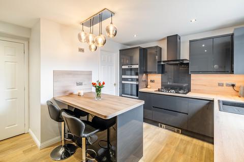 37 Clattowoods Drive, Dundee, DD3 9SF