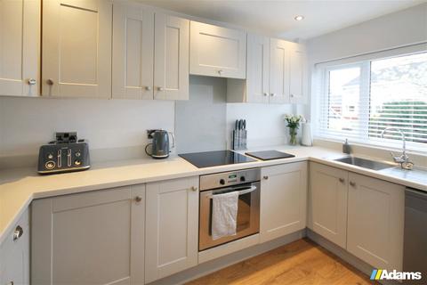 3 bedroom semi-detached house for sale, Wenger Road, Farnworth, Widnes