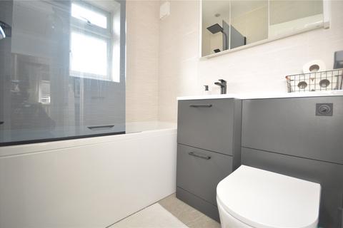 9 Heath Crescent, Leeds, LS11 8UN