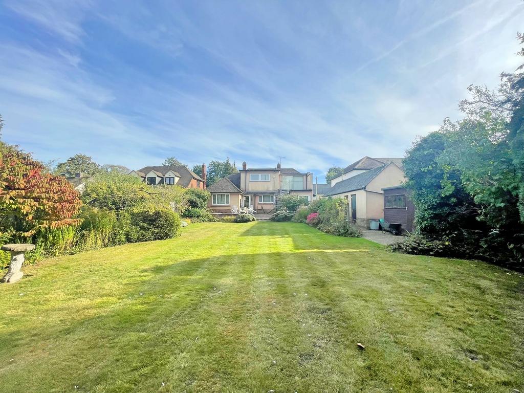 Feering Hill, Feering, Colchester, CO5 5 bed detached house for sale