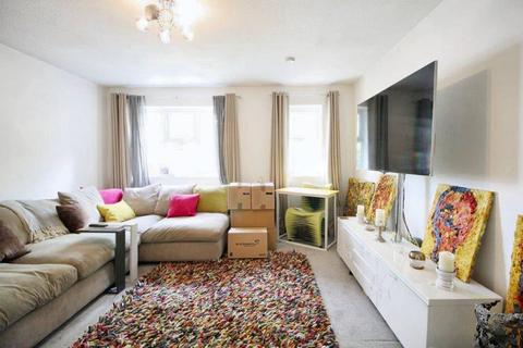 1 bedroom maisonette to rent, Field End Road, Ruislip HA4