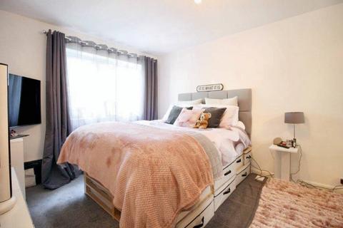 1 bedroom maisonette to rent, Field End Road, Ruislip HA4