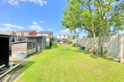 4 bedroom semi-detached house for sale, Princes Avenue, Mayland, Chelmsford, CM3