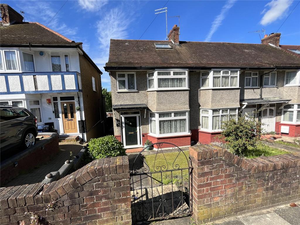 Ferney Road, East EN4 4 bed semidetached house for sale £625,000