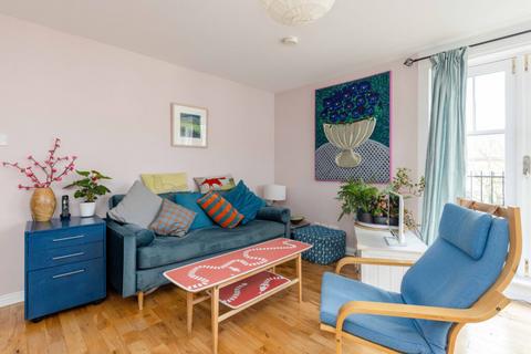 2 bedroom flat for sale, 6 (Flat 7) Huntingdon Place, Edinburgh, EH7 4AT