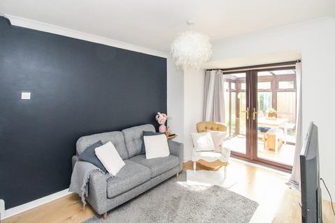 1 bedroom end of terrace house for sale, Ivanhoe Close, Crawley, West Sussex. RH11 7UF