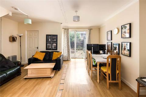 3 bedroom maisonette for sale, Broadhurst House, Joseph Street, Bow, London, E3