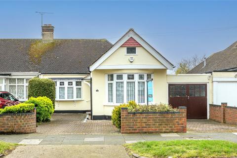 3 bedroom bungalow for sale, Poynings Avenue, Wick Estate, Southend-on-Sea, Essex, SS2
