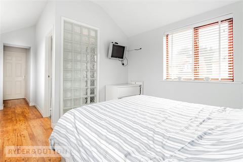 1 Green Park View, Oldham, OL1 4GP
